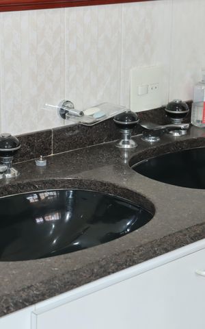 Casa de condomínio para alugar com 400m², 5 quartos e 4 vagasBanheiro Suíte 1