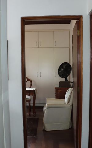 Casa de condomínio para alugar com 400m², 5 quartos e 4 vagasCorredor