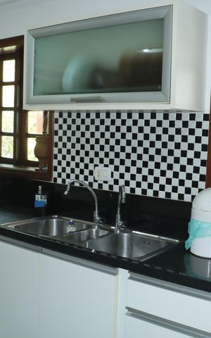 Casa de condomínio para alugar com 400m², 5 quartos e 4 vagasCozinha