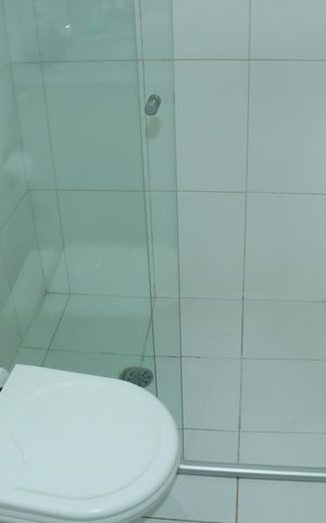 Casa de condomínio para alugar com 400m², 5 quartos e 4 vagasBanheiro de Serviço