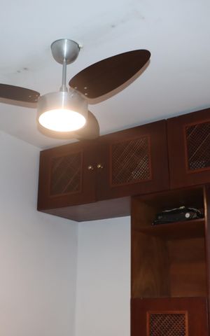 Casa de condomínio para alugar com 400m², 5 quartos e 4 vagasEdicula