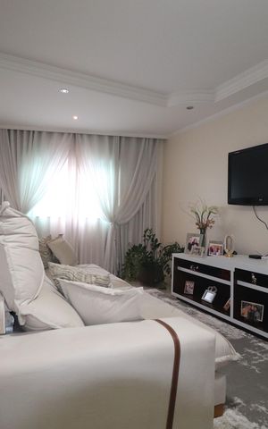 Casa à venda com 137m², 3 quartos e 3 vagasSala