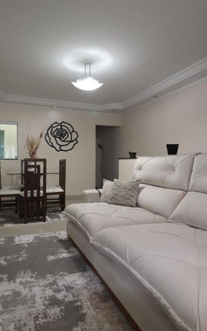 Casa à venda com 137m², 3 quartos e 3 vagasSala
