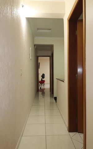 Casa à venda com 137m², 3 quartos e 3 vagasCorredor Quartos