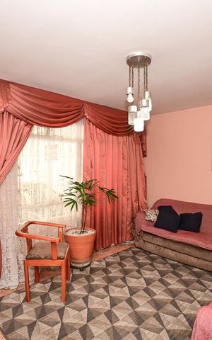 Casa à venda com 146m², 3 quartos e 2 vagasSala