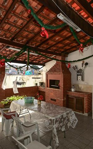 Casa à venda com 146m², 3 quartos e 2 vagasChurrasqueira