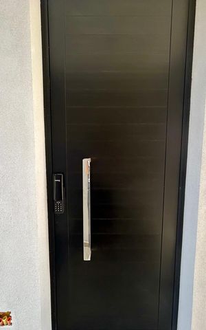 Casa à venda com 150m², 3 quartos e 3 vagas Casa à venda com 150m², 3 quartos e 3 vagasÁrea comum