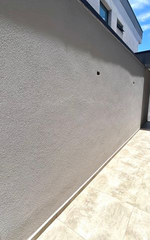 Casa à venda com 150m², 3 quartos e 3 vagas Casa à venda com 150m², 3 quartos e 3 vagasÁrea comum