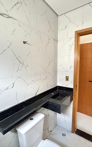 Casa à venda com 150m², 3 quartos e 3 vagas Casa à venda com 150m², 3 quartos e 3 vagasBanheiro Social