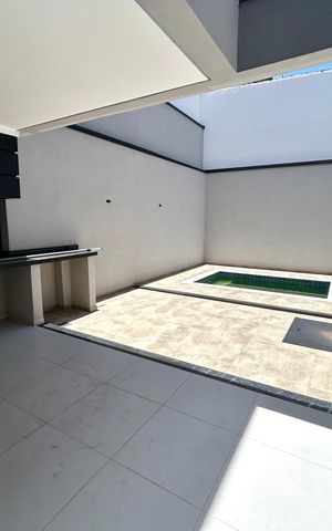 Casa à venda com 150m², 3 quartos e 3 vagas Casa à venda com 150m², 3 quartos e 3 vagasÁrea comum
