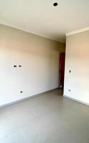 Casa à venda com 150m², 3 quartos e 3 vagas Casa à venda com 150m², 3 quartos e 3 vagasQuarto 3