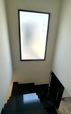Casa à venda com 150m², 3 quartos e 3 vagas Casa à venda com 150m², 3 quartos e 3 vagasÁrea comum