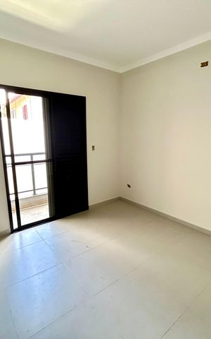 Casa à venda com 150m², 3 quartos e 3 vagas Casa à venda com 150m², 3 quartos e 3 vagasQuarto 2