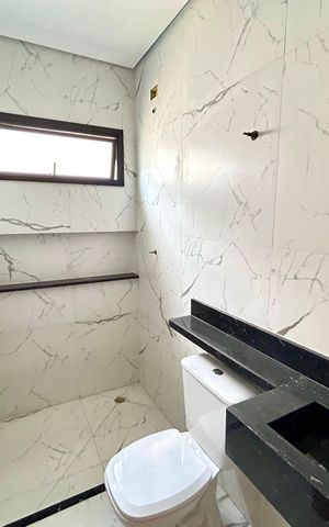 Casa à venda com 150m², 3 quartos e 3 vagas Casa à venda com 150m², 3 quartos e 3 vagasBanheiro Social