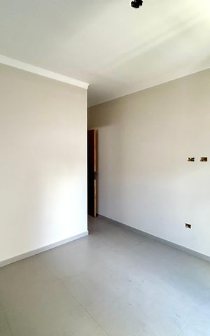 Casa à venda com 150m², 3 quartos e 3 vagas Casa à venda com 150m², 3 quartos e 3 vagasQuarto 2