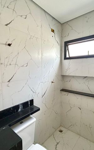 Casa à venda com 150m², 3 quartos e 3 vagas Casa à venda com 150m², 3 quartos e 3 vagasBanheiro Social