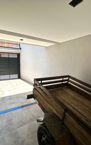 Casa à venda com 150m², 3 quartos e 3 vagas Casa à venda com 150m², 3 quartos e 3 vagasÁrea comum