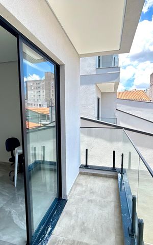 Casa à venda com 150m², 3 quartos e 3 vagas Casa à venda com 150m², 3 quartos e 3 vagasVaranda da Sala