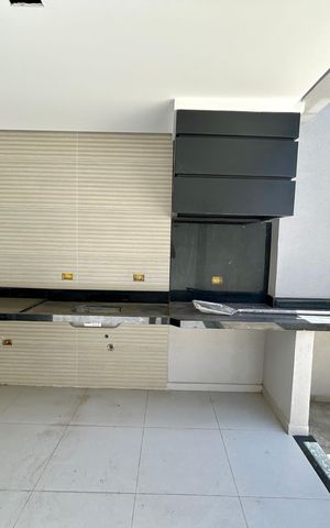 Casa à venda com 150m², 3 quartos e 3 vagas Casa à venda com 150m², 3 quartos e 3 vagasÁrea comum