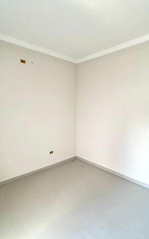 Casa à venda com 150m², 3 quartos e 3 vagas Casa à venda com 150m², 3 quartos e 3 vagasQuarto 2