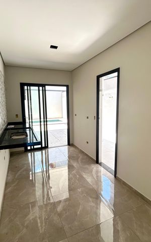 Casa à venda com 150m², 3 quartos e 3 vagas Casa à venda com 150m², 3 quartos e 3 vagasCozinha