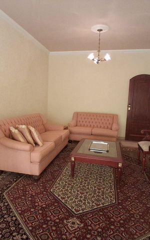 Casa de condomínio para alugar com 450m², 4 quartos e 5 vagas Casa de condomínio para alugar com 450m², 4 quartos e 5 vagasSala