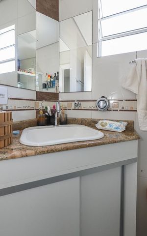 Apartamento para alugar com 90m², 2 quartos e sem vagaBanheiro