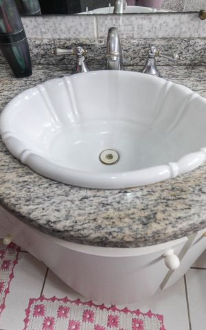 Casa à venda com 210m², 3 quartos e 6 vagas Casa à venda com 210m², 3 quartos e 6 vagasBanheiro Social