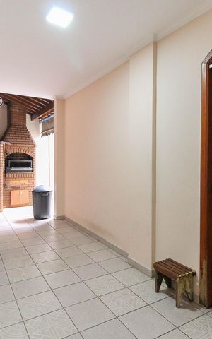 Casa à venda com 210m², 3 quartos e 6 vagas Casa à venda com 210m², 3 quartos e 6 vagasChurrasqueira