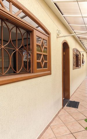 Casa à venda com 210m², 3 quartos e 6 vagas Casa à venda com 210m², 3 quartos e 6 vagasCorredor Externo
