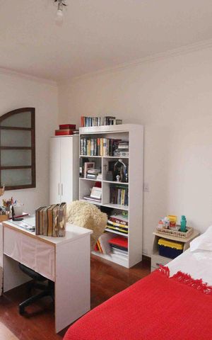 Casa à venda com 220m², 3 quartos e 5 vagas Casa à venda com 220m², 3 quartos e 5 vagasSuite