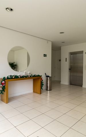 Studio à venda com 30m², 1 quarto e 1 vaga Studio à venda com 30m², 1 quarto e 1 vagaHall social