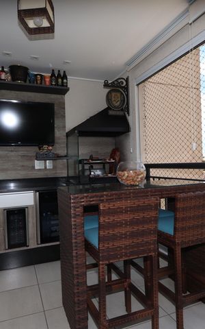 Apartamento à venda com 65m², 2 quartos e 1 vagaVaranda