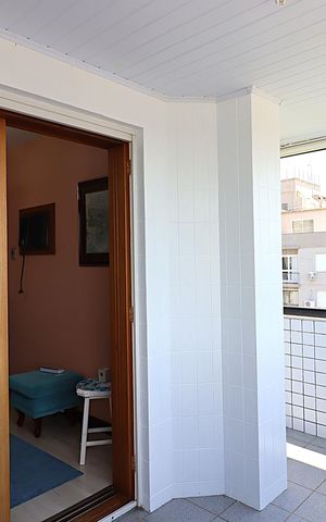 Apartamento à venda com 243m², 3 quartos e 2 vagasSacada da  Sala 2