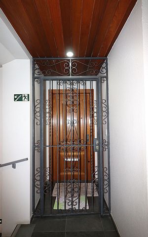 Apartamento à venda com 243m², 3 quartos e 2 vagasPorta de Segurança
