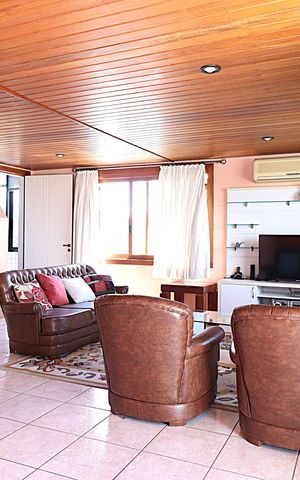 Apartamento à venda com 243m², 3 quartos e 2 vagasCobertura - Salão de festa