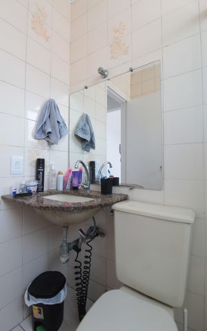 Apartamento à venda com 69m², 2 quartos e 1 vagaBanheiro Social