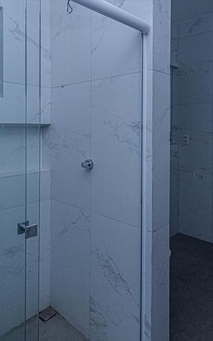 Casa à venda com 250m², 4 quartos e 3 vagas Casa à venda com 250m², 4 quartos e 3 vagasBanheiro social