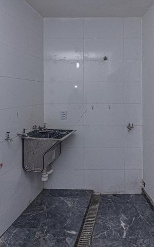 Casa à venda com 250m², 4 quartos e 3 vagas Casa à venda com 250m², 4 quartos e 3 vagasÁrea de serviço