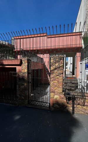 Casa para alugar com 25m², 1 quarto e sem vaga Casa para alugar com 25m², 1 quarto e sem vagaFachada/Placa