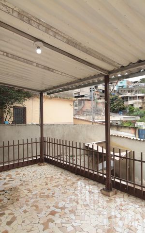 Casa à venda com 300m², 3 quartos e 5 vagasTerraço