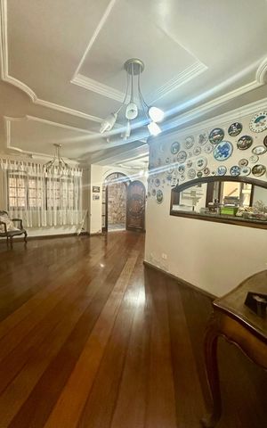 Casa à venda com 350m², 3 quartos e 4 vagas