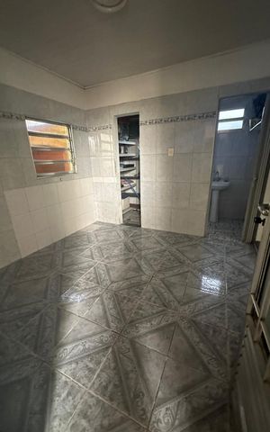 Casa à venda com 350m², 3 quartos e 4 vagas