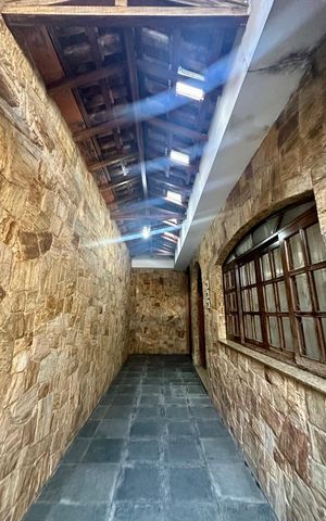 Casa à venda com 350m², 3 quartos e 4 vagas