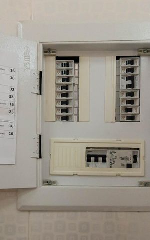 Apartamento à venda com 72m², 2 quartos e 1 vagaQuadro de luz