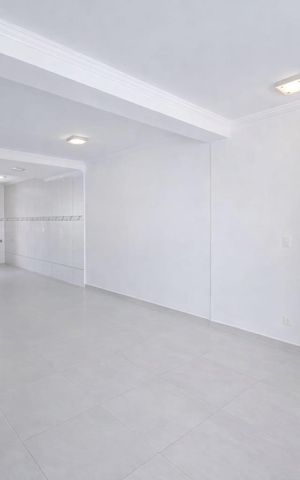 Casa à venda com 209m², 3 quartos e 2 vagas Casa à venda com 209m², 3 quartos e 2 vagasSala