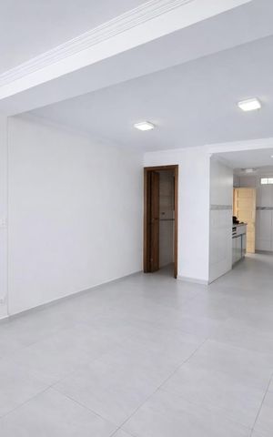 Casa à venda com 209m², 3 quartos e 2 vagas Casa à venda com 209m², 3 quartos e 2 vagasSala