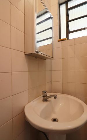 Casa à venda com 191m², 5 quartos e 2 vagasBanheiro de serviço