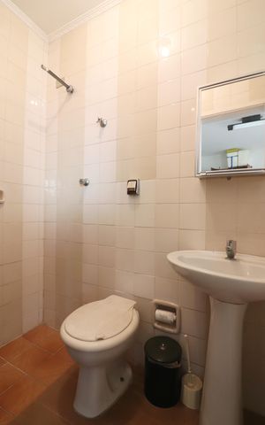 Casa à venda com 191m², 5 quartos e 2 vagasBanheiro de serviço