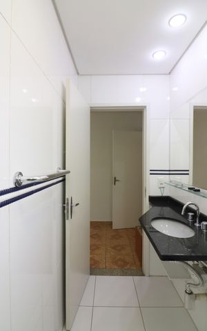 Casa à venda com 191m², 5 quartos e 2 vagasQuarto 2 - Suíte Banheiro 